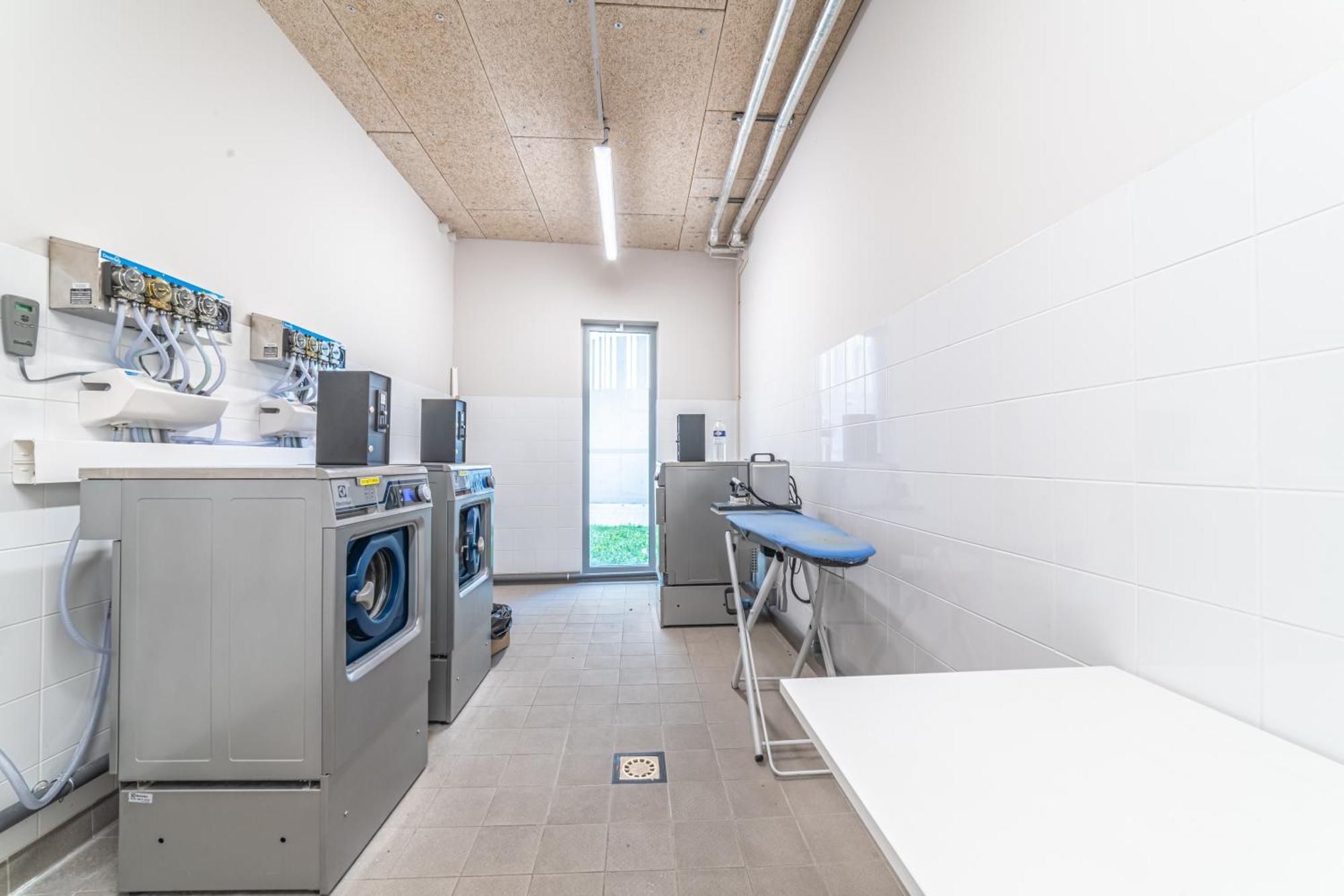 Break And Home Campus Condorcet Maison Des Chercheurs Aubervilliers Exterior photo